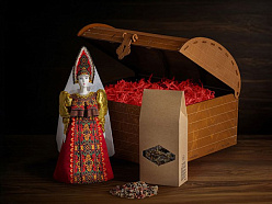 Подарочный набор: кукла фарфоровая, чай "Малина с мятой"